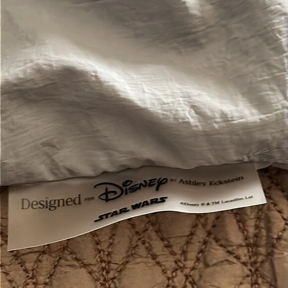 Disney x Star Wars | Designed by Ashely Eckstein Star Wars Size XS - Picture 7 of 13